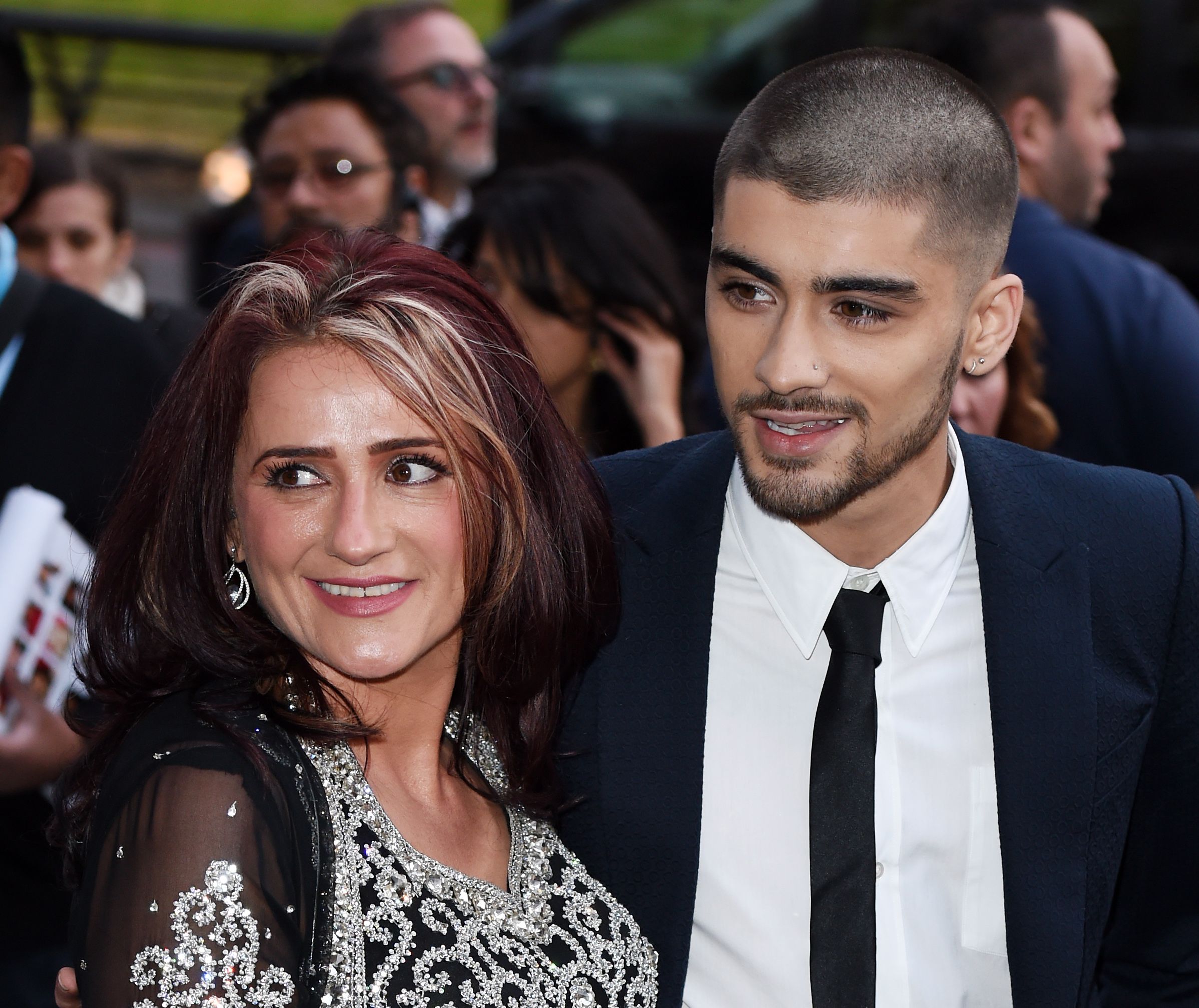 Zayn Malik Reveals How His Mum Helped Him Recover from Eating Disorder ...