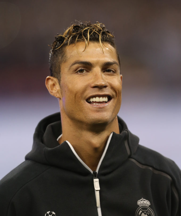 Cristiano Ronaldo Shares First Photo of His Twins