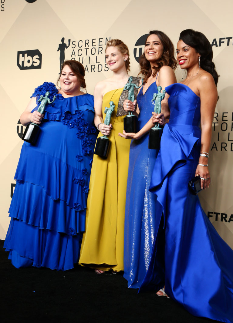 “This Is Us” Co-Stars Rock Same-Colored Outfits to SAG Awards