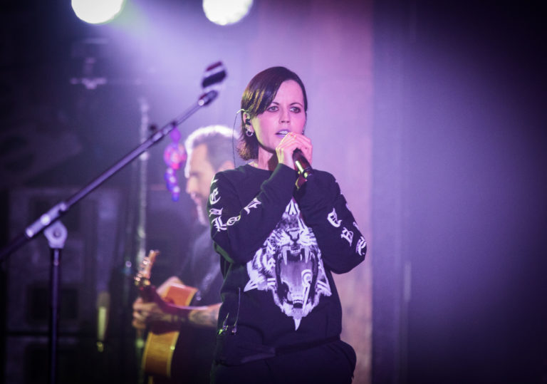 Cranberries Singer Dolores O’Riordan Dies Aged 46