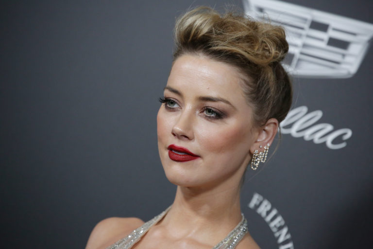 Amber Heard Joins Elisabeth Moss in Drama “Her Smell”
