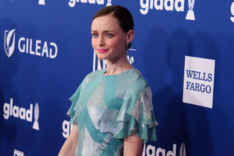 Alexis Bledel to Star in Bitcoin Thriller “Crypto”