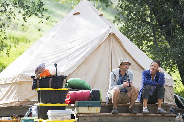 Jennifer Garner Makes TV Comeback in First Trailer for “Camping”