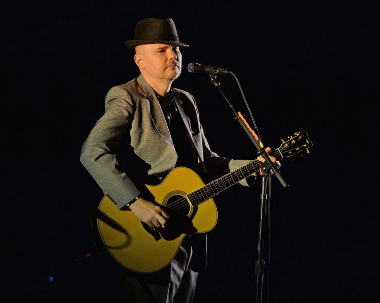 Smashing Pumpkins “Shiny and Oh So Bright, Vol. 1”: Acceptable, at Best