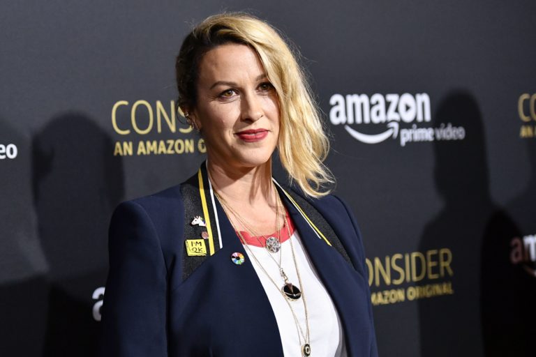 A Musical Based on Alanis Morissette’s Music  is Coming to Broadway