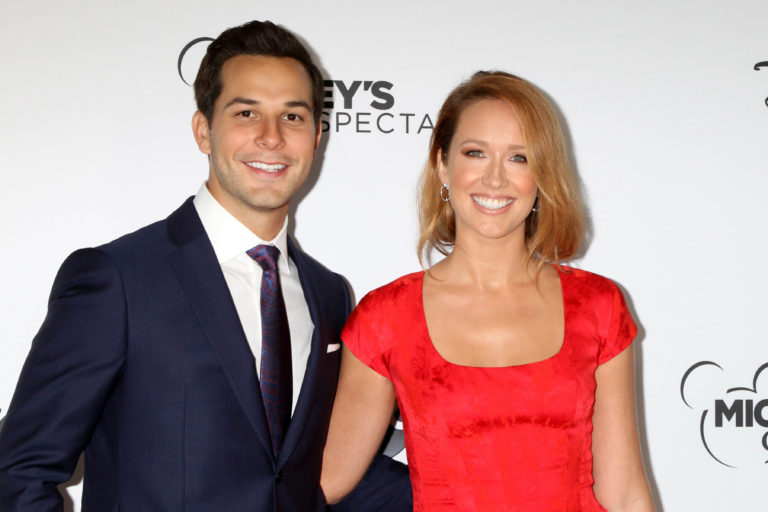 Pitch Perfect’s Anna Camp & Skylar Astin Have Split