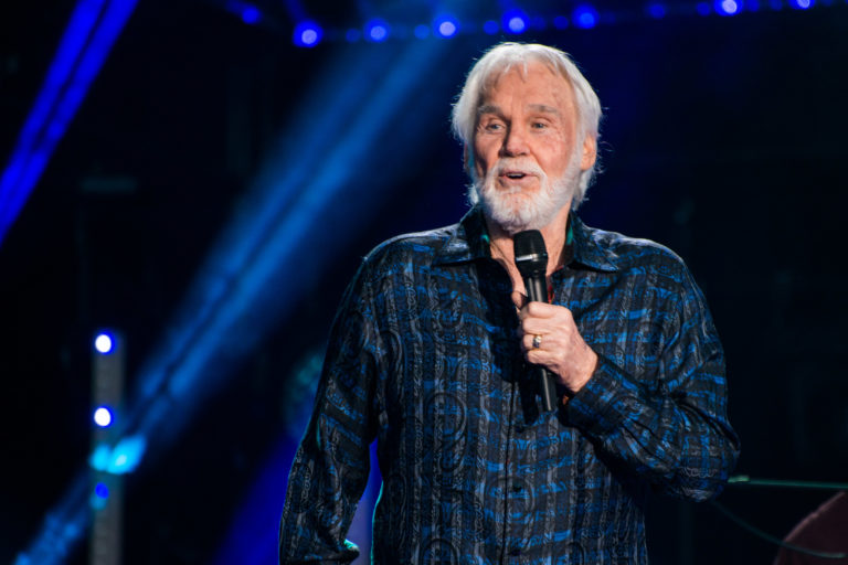 Country Music Icon Kenny Rogers Dies