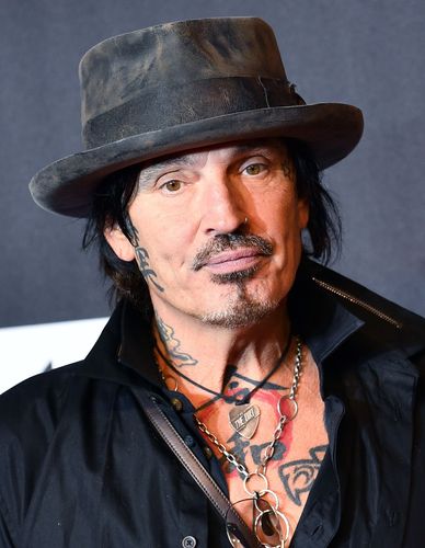 The Many Loves of Tommy Lee: A Look Back at Rocker’s Wild Romantic Past