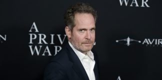 Tom Hollander at the "A Private War" film premiere in 2018