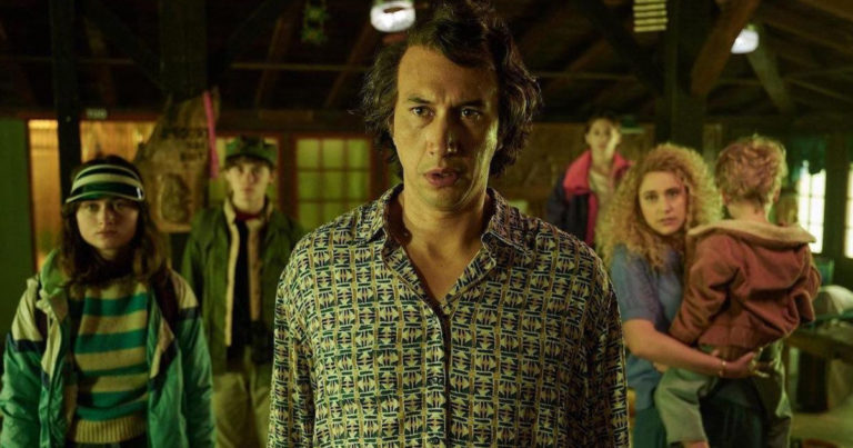 May Nivola, Greta Gerwig, Adam Driver, Raffey Cassidy, and Heinrich in 