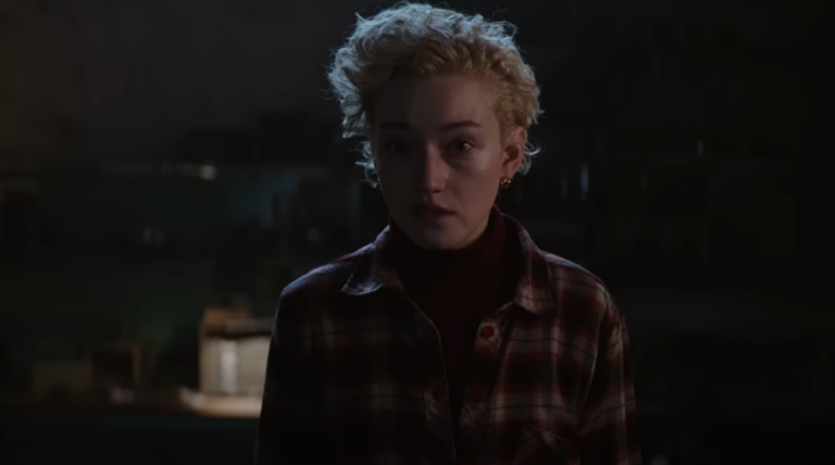 Julia Garner in 
